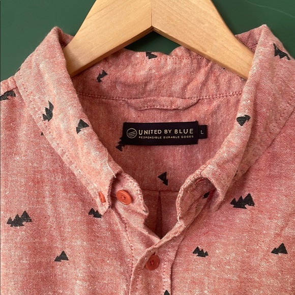 United By Blue Red Tree Print Woven Mens L Sustainable Hemp Cotton Fabrication - Picture 5 of 6